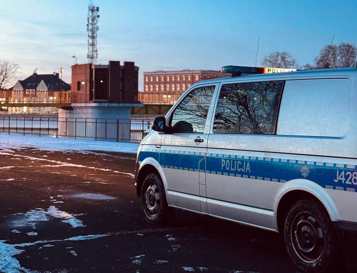 Zatrzymany 33-letni kierowca BMW jechał mimo zakazu i pod wpływem alkoholu