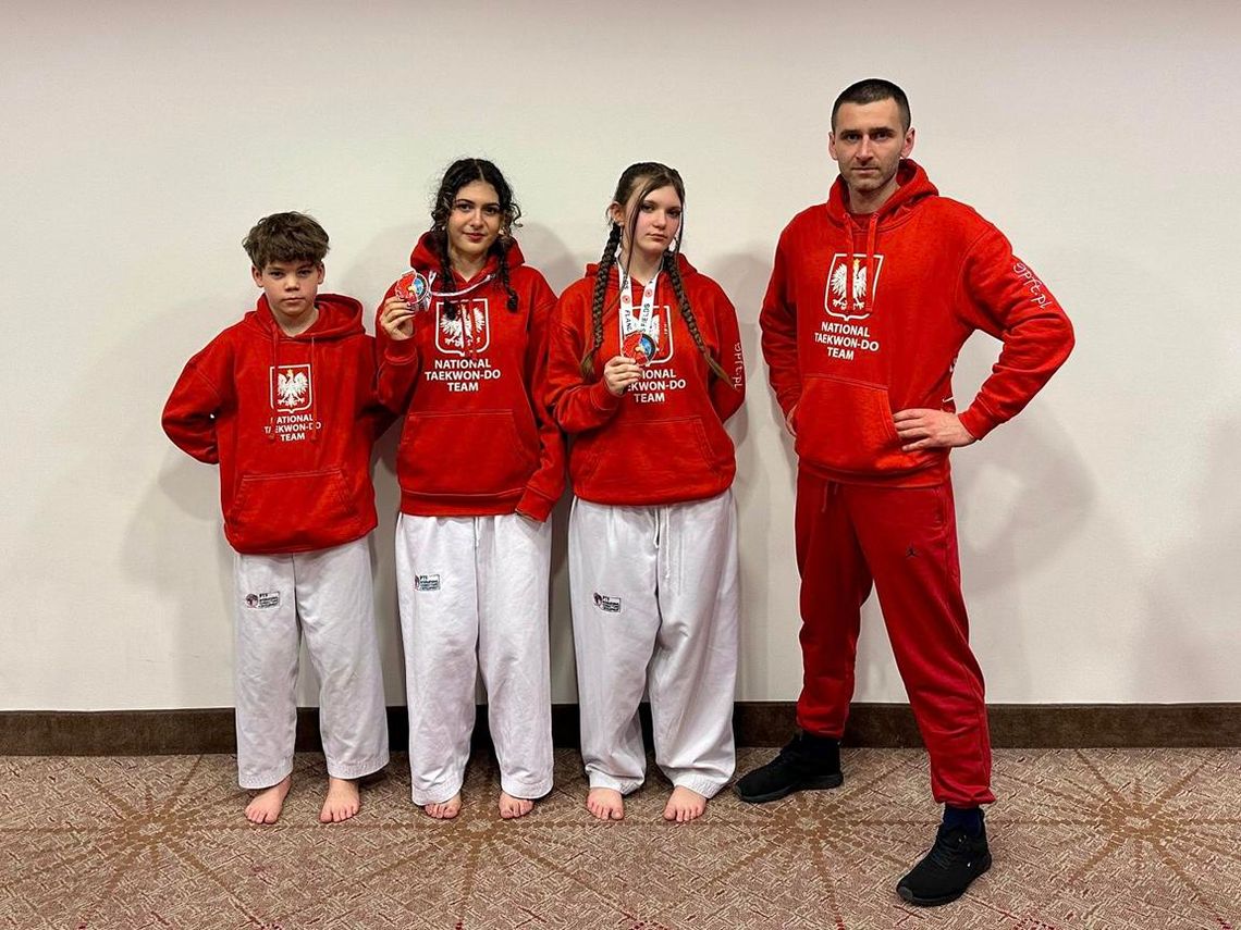 Zawodnicy z Kędzierzyna-Koźla na podium zawodów taekwon-do Flanders Cup