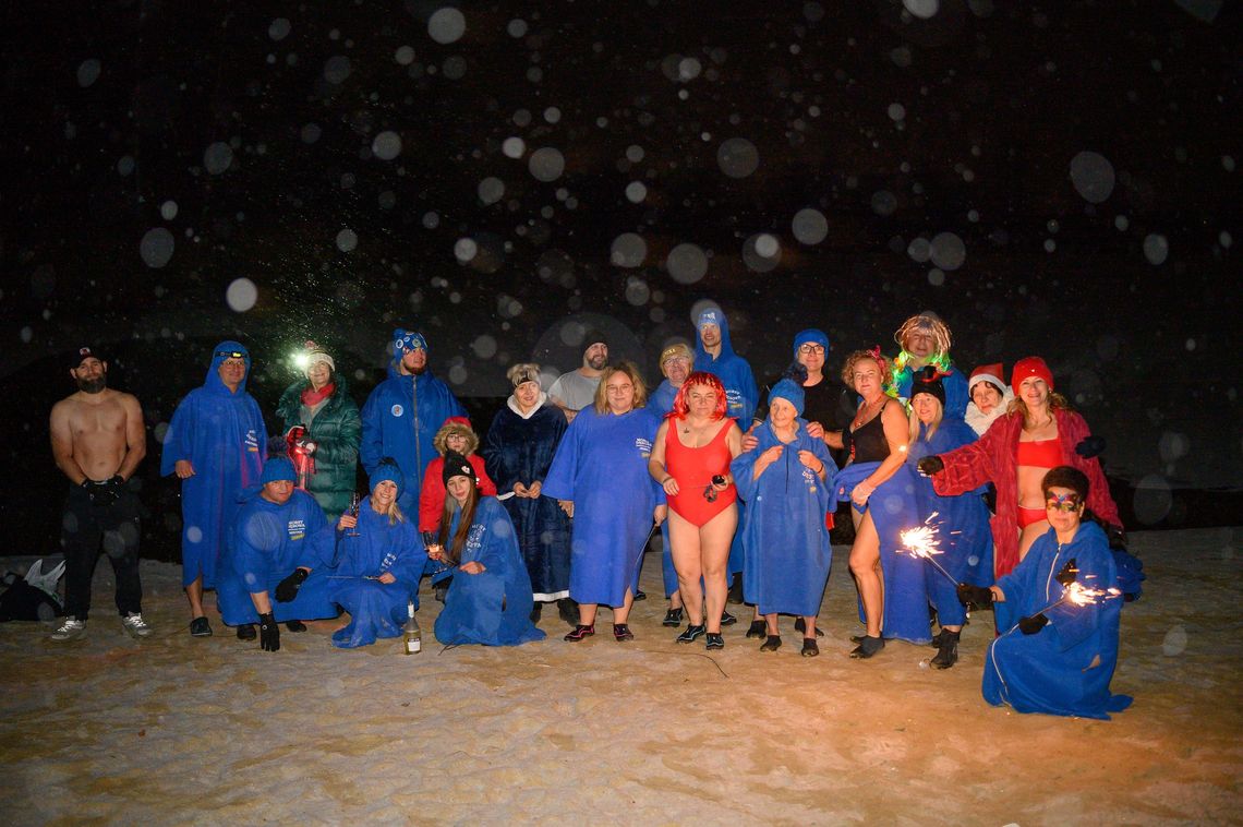 Zdrowe Morsy Kędzierzyn-Koźle doczekały się zimy z prawdziwego zdarzenia. ZDJĘCIA Zdrowe Morsy Kędzierzyn-Koźle doczekały się zimy z prawdziwego zdarzenia. ZDJĘCIA