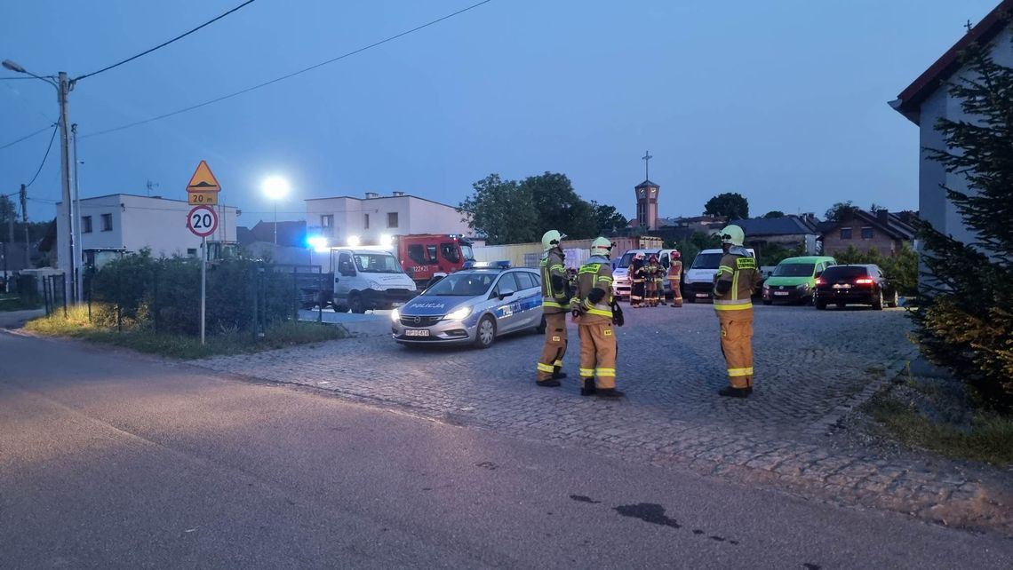 Ze zgłoszenia wynikało, że pali się cały budynek Ze zgłoszenia wynikało, że pali się cały budynek