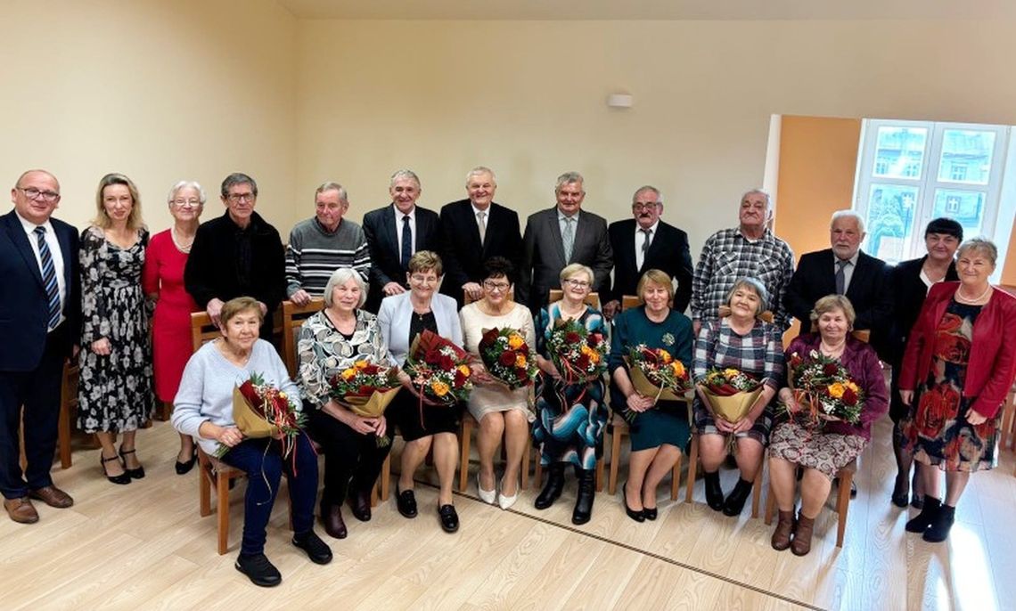 Złote Gody w gminie Pawłowiczki. Świętowało osiem par małżeńskich Złote Gody w gminie Pawłowiczki. Świętowało osiem par małżeńskich