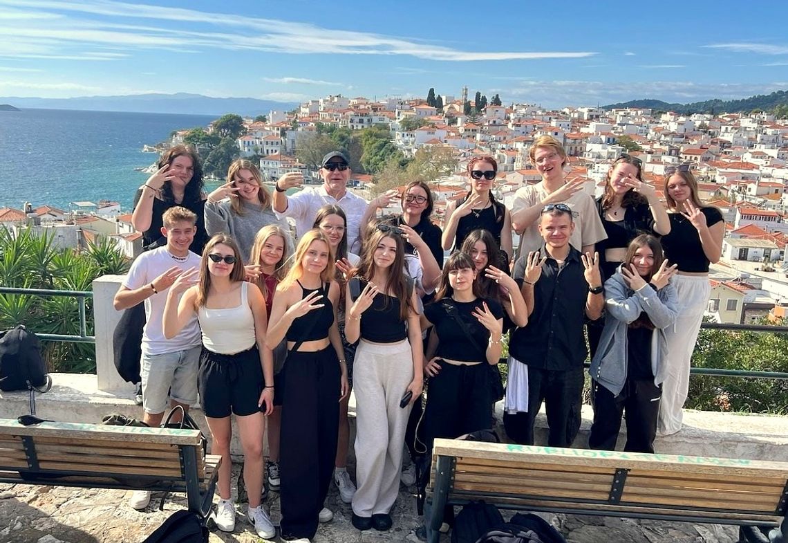 Zwiedzają i uczą się. Uczniowie ze Sławięcic na praktyce w słonecznej Grecji. ZDJĘCIA Zwiedzają i uczą się. Uczniowie ze Sławięcic na praktyce w słonecznej Grecji. ZDJĘCIA