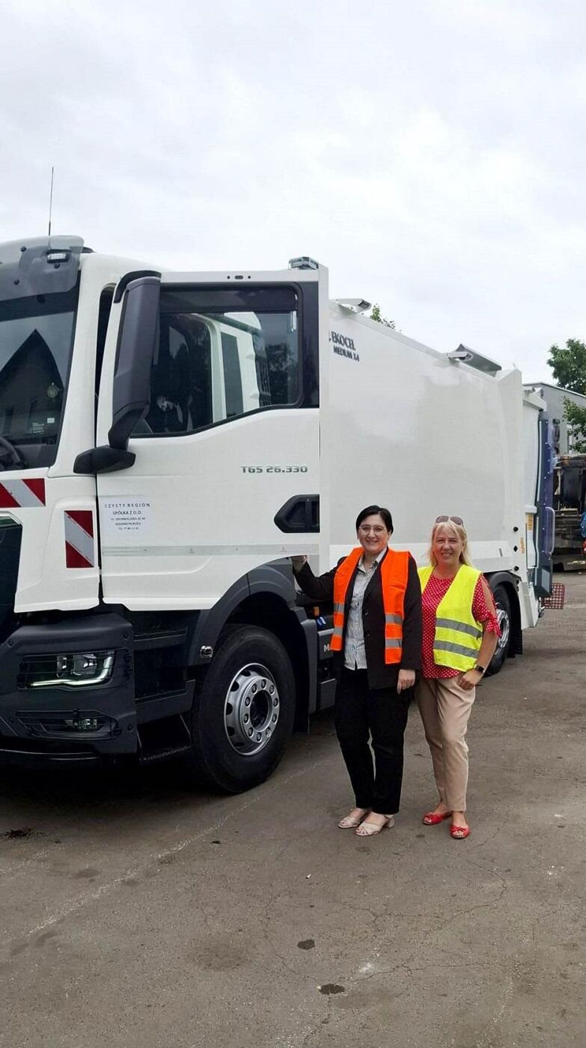 Zza biurka do śmieciarki. Efekt? Mnóstwo cennych obserwacji