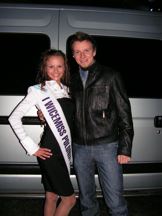 Ewa Chełmińska oraz Piotr Kupicha - lider grupy Feel. Zdjęcie wykonane 21 września 2008 r podczas IV Dni Twierdzy Koźle