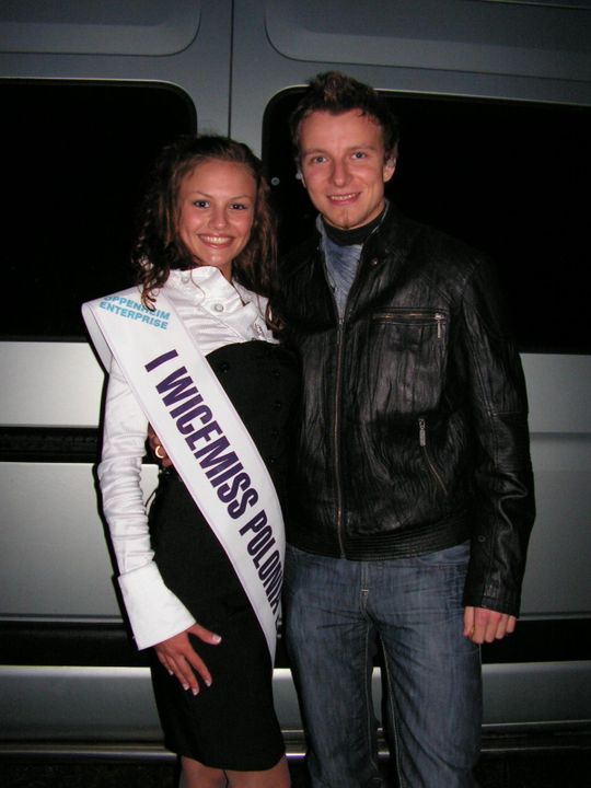 Ewa Chełmińska oraz Piotr Kupicha - lider grupy Feel. Zdjęcie wykonane 21 września 2008 r podczas IV Dni Twierdzy Koźle