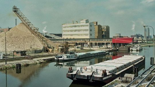 Azoty Port na końcówce Kanału Kędzierzyńskiego 1979 rok, foto Bogusław Rogowski