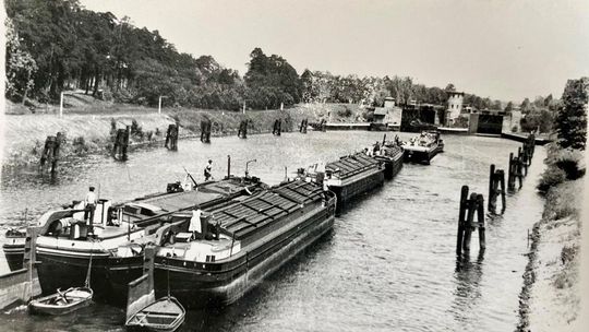 Sławięcice - barki na kanale