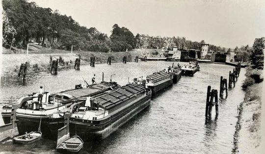 Sławięcice - barki na kanale