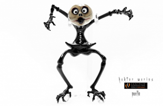 Szklane figurki zaprojektowane i wykonane przez Hektora