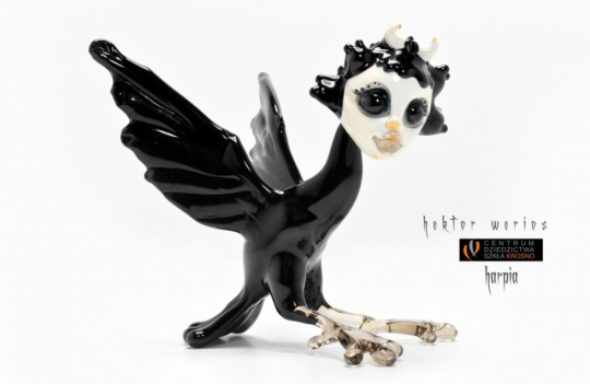 Szklane figurki zaprojektowane i wykonane przez Hektora