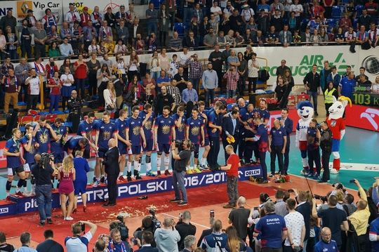 Tak w 2017 roku kibice cieszyli się z tytułu mistrza Polski wywalczonego przez kędzierzyńskich siatkarzy 