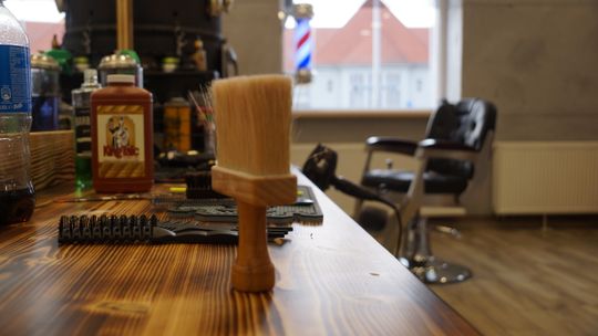 Barber shop przy ul. Grunwaldzkiej. Oryginalny wystrój salonu może się podobać