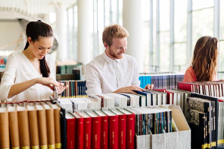 ”konsultacje studenckie w bibliotece”